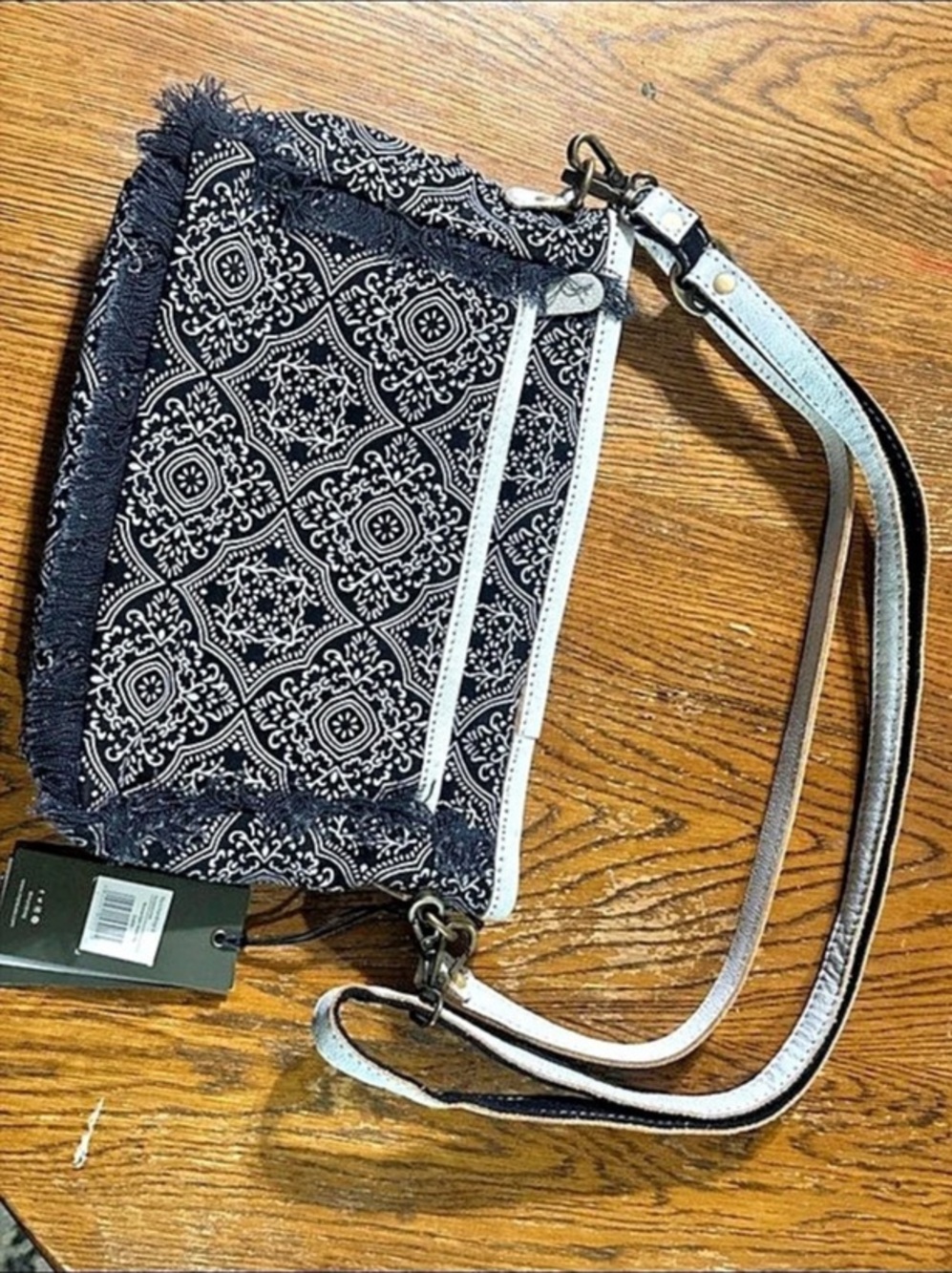 Myra Bag crossbody Paisley in Black & White - Picture 4 of 8